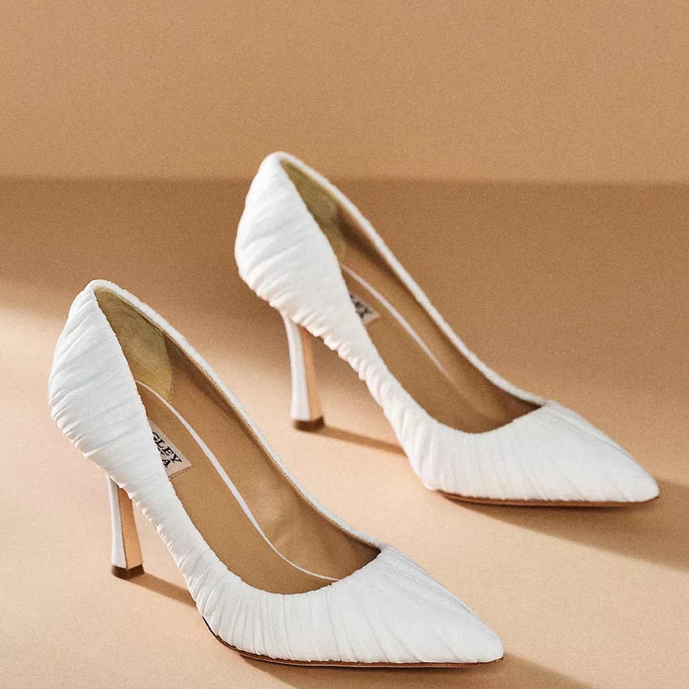 Bartley Mischka Veronika White Pumps